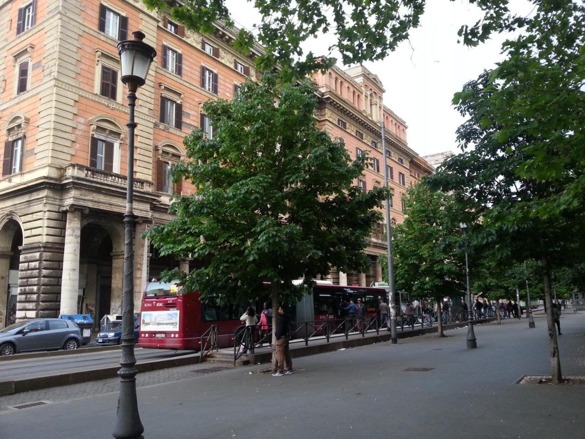 Bed And Breakfast Piazza Vittorio87 Rome Exterior photo